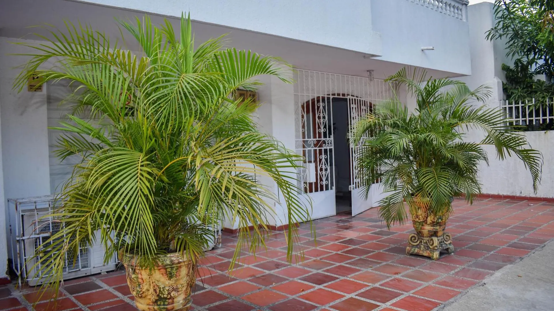 Habitaciones Privadas En El Emblematico Barrio De Manga Cartagena Apartment